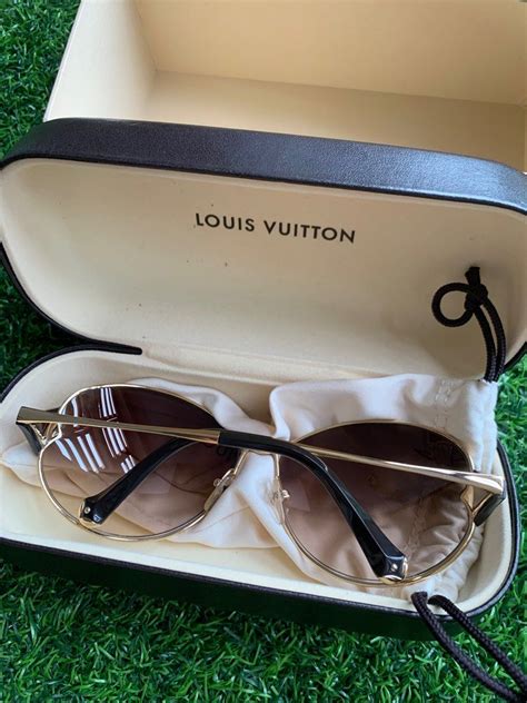 louis vuitton daisy sunglasses replica|men's sunglasses louis vuitton.